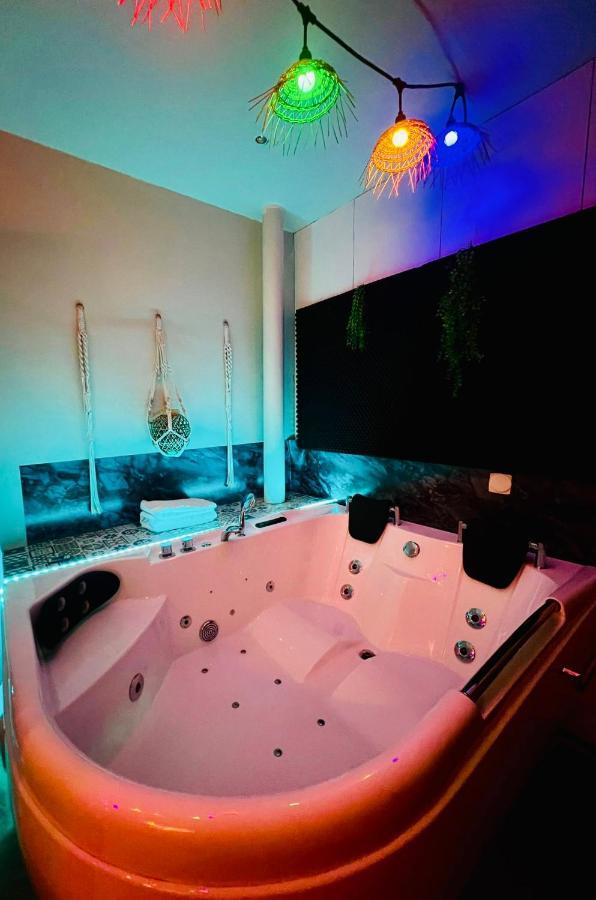 Jacuzzi Love Room Paris Ngoại thất bức ảnh