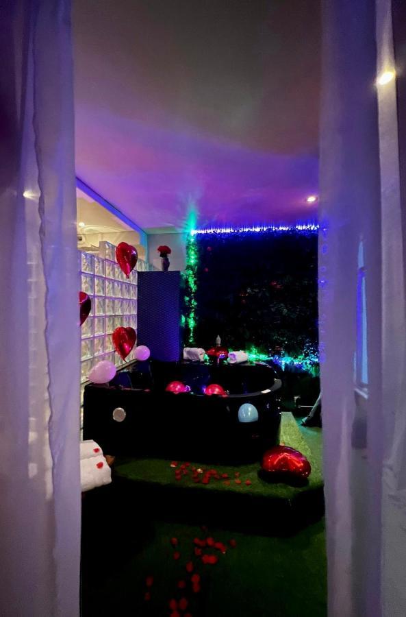 Jacuzzi Love Room Paris Ngoại thất bức ảnh